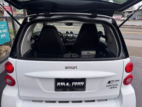 Used 2016 smart fortwo electric drive image 21