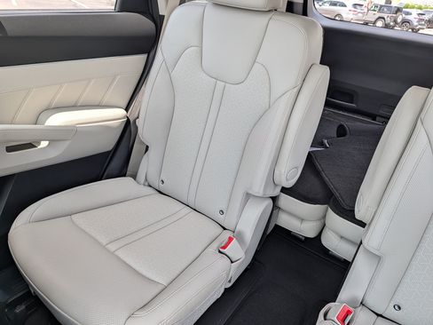 Certified 2023 Kia Sorento SX Prestige AWD/4WD image 12