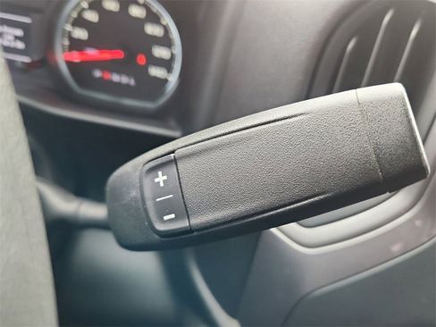 Used 2024 Chevrolet Silverado 2500 Custom w/ Custom Value Package image 15