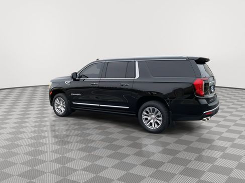 Used 2022 GMC Yukon XL Denali image 5