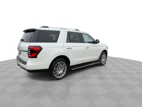 Used 2023 Ford Expedition Limited image 8