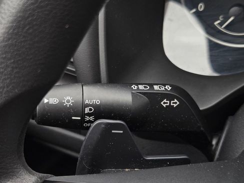 Used 2023 Nissan Rogue SV FWD image 24