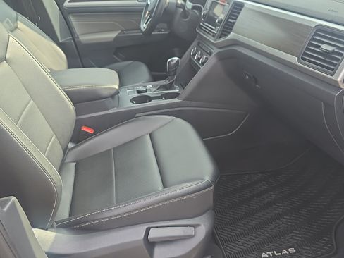 Used 2022 Volkswagen Atlas SE AWD/4WD image 13