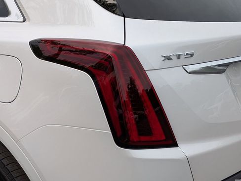 New 2026 Cadillac XT5 Premium Luxury image 10