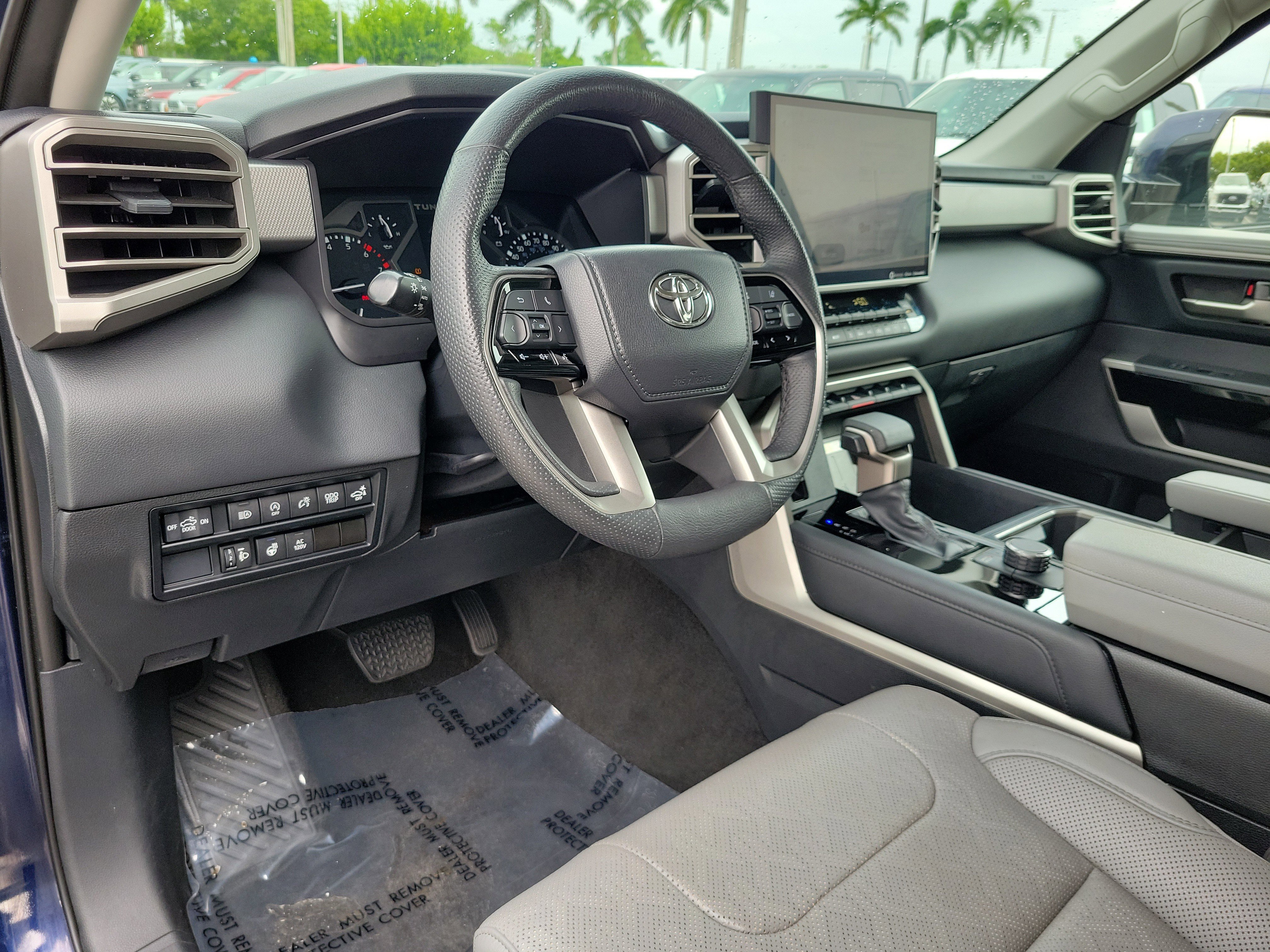 Used 2023 Toyota Tundra Limited w/ Power Package RWD image 6