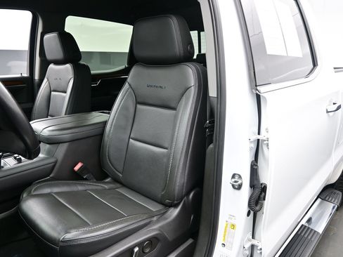 Used 2023 GMC Sierra 1500 Denali w/ Technology Package AWD/4WD image 11