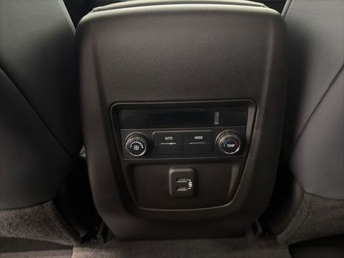 Used 2020 Buick Enclave Essence w/ Sport Touring Edition image 27