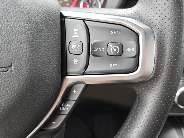 New 2026 RAM 1500 Express AWD/4WD image 23