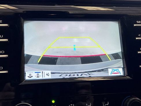 Used 2018 Toyota Camry LE w/ Convenience Package FWD image 25