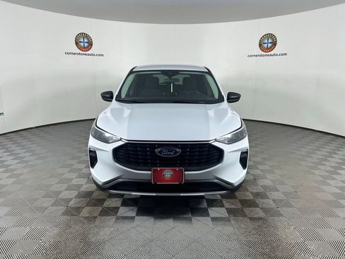 Used 2025 Ford Escape Active image 17