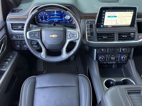 Used 2024 Chevrolet Tahoe Premier w/ Advanced Technology Package image 17