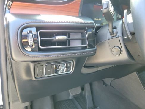 Certified 2022 Lincoln Aviator Reserve w/ Equipment Group 201A RWD image 18