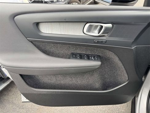 Certified 2025 Volvo XC40 B5 Plus image 14