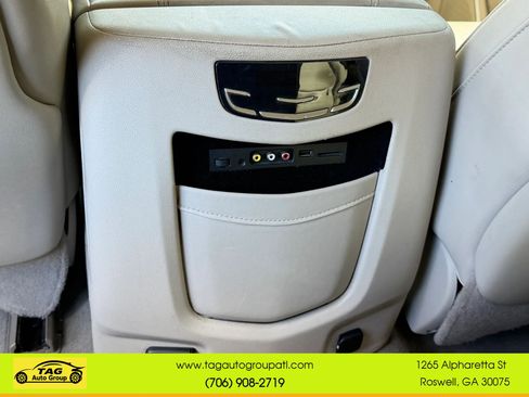 Used 2016 Cadillac Escalade ESV Premium RWD image 15