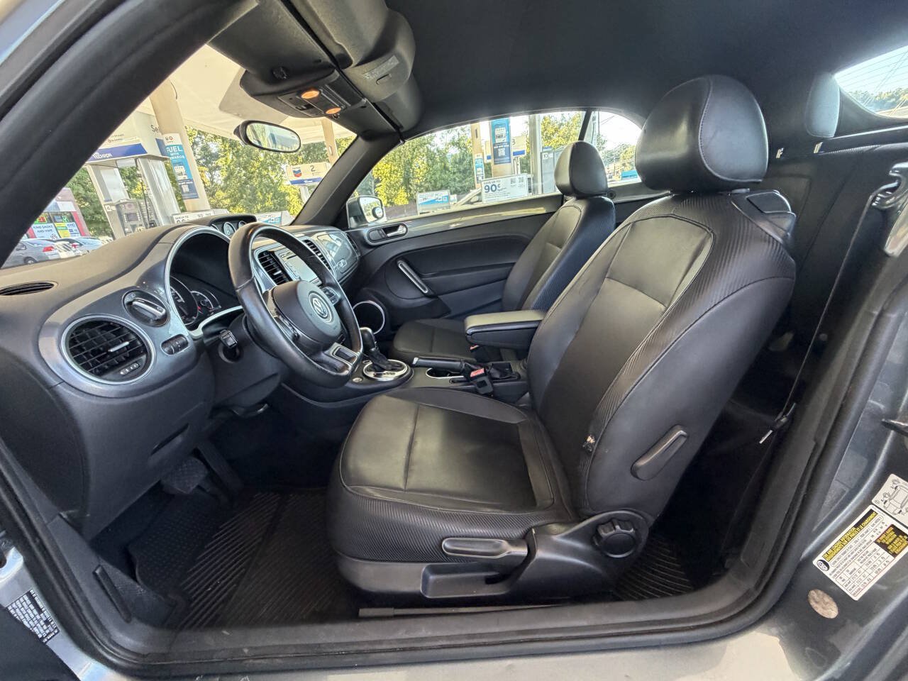 Used 2013 Volkswagen Beetle TDI FWD image 4