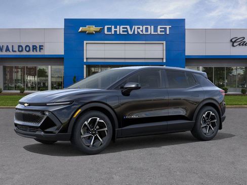 New 2026 Chevrolet Equinox EV LT image 2