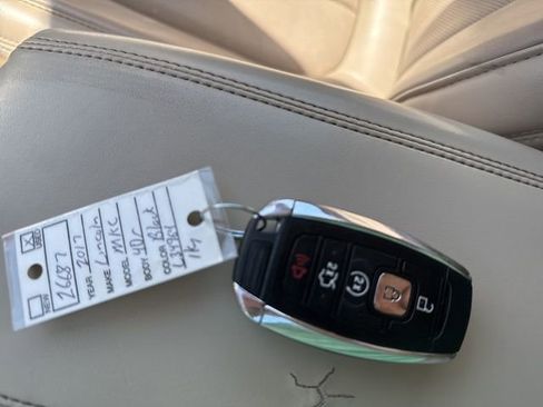 Used 2017 Lincoln MKC Reserve w/ Lincoln MKC Climate Package image 41