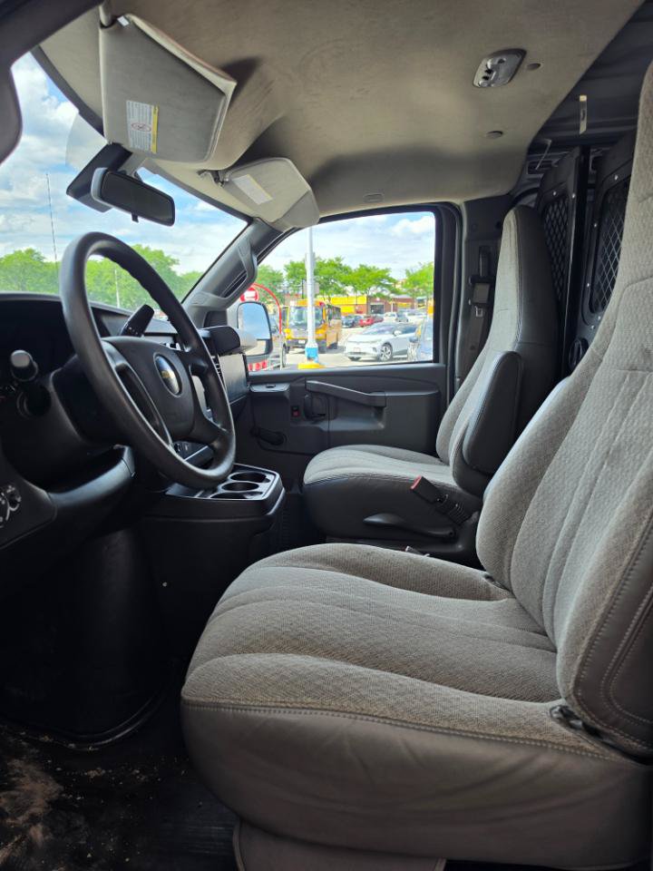 Used 2019 Chevrolet Express 2500 RWD image 12