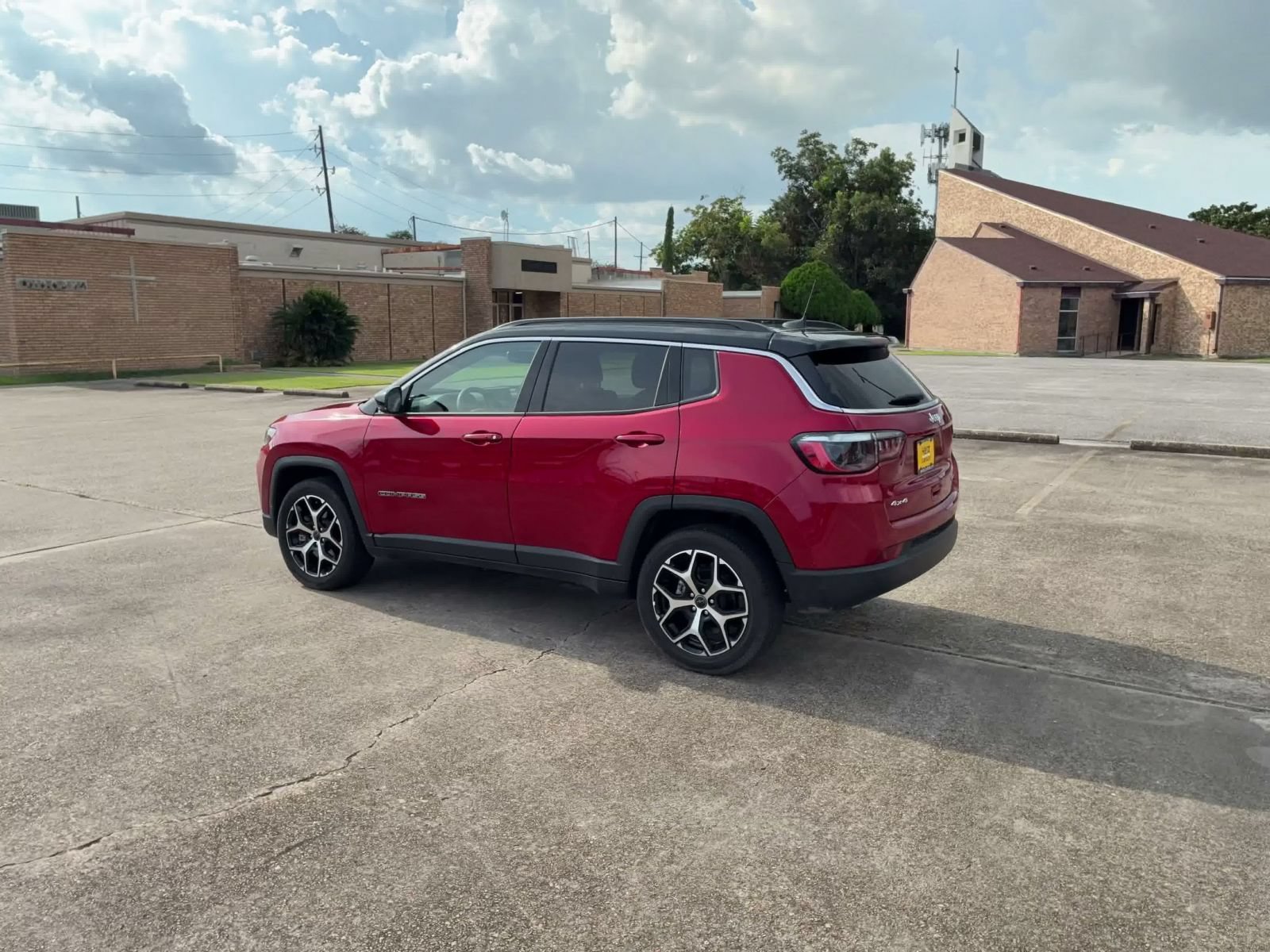 Used 2025 Jeep Compass Limited AWD/4WD image 9