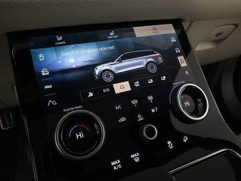 Used 2023 Land Rover Range Rover Velar R-Dynamic S image 13