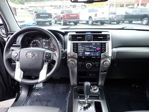 Used 2020 Toyota 4Runner SR5 image 16