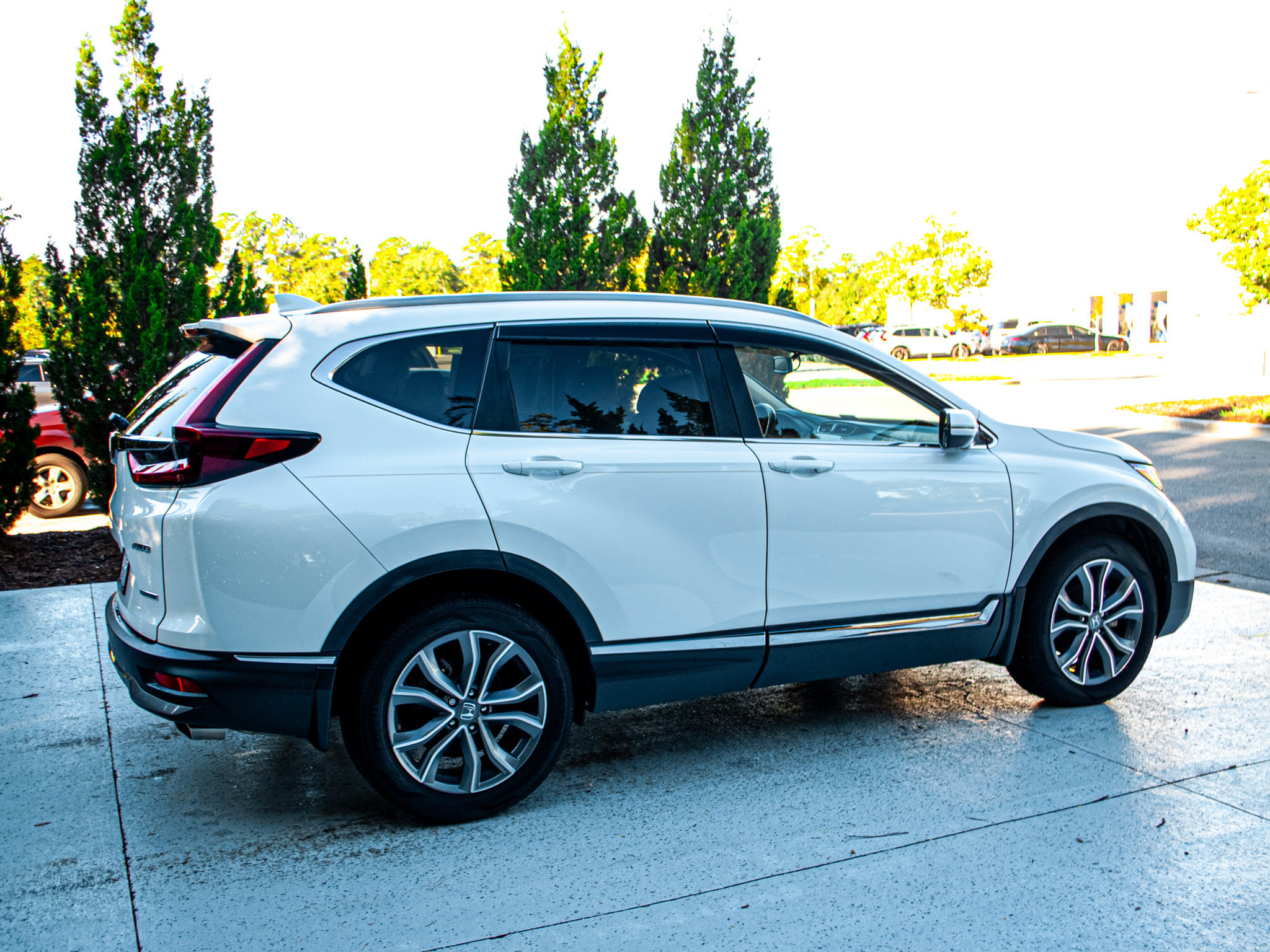 Used 2020 Honda CR-V Touring image 11
