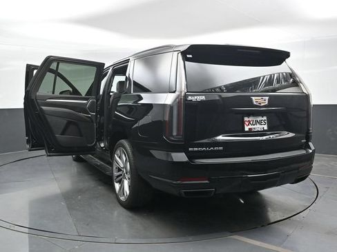 Used 2025 Cadillac Escalade Sport w/ Touring Package AWD/4WD image 43