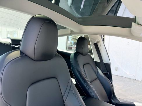 Used 2022 Tesla Model 3 Long Range image 26