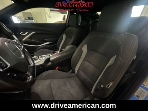 Used 2022 Chevrolet Camaro LT w/ Technology Package image 18