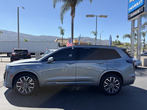 Used 2023 Cadillac XT6 Sport w/ Technology Package AWD/4WD image 5