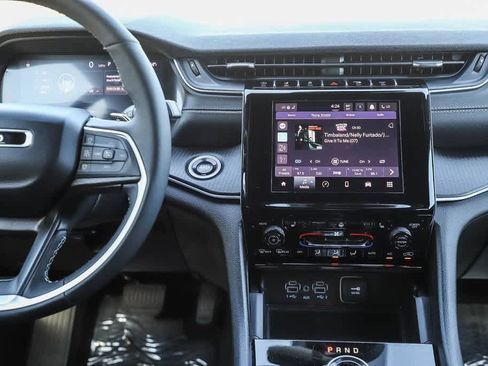 New 2024 Jeep Grand Cherokee Laredo X w/ Luxury Tech Group I image 13