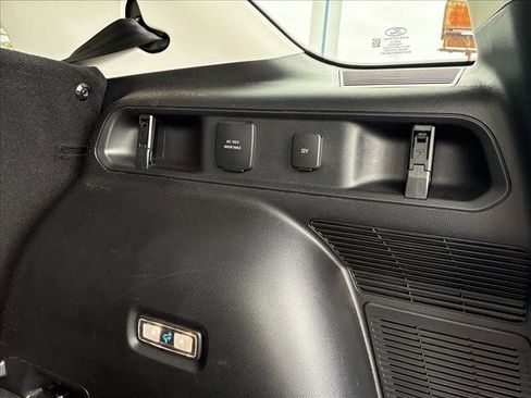 Used 2025 Ford Bronco Sport Badlands image 9