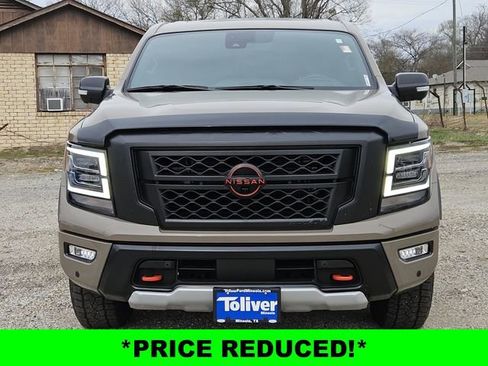Used 2023 Nissan Titan PRO-4X w/ Pro-4x Convenience Package image 3