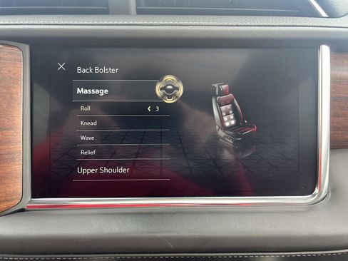 Used 2023 GMC Yukon Denali Ultimate image 33