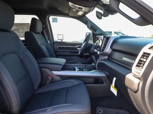 New 2026 RAM 1500 Big Horn AWD/4WD image 17