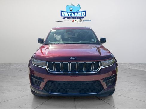Used 2025 Jeep Grand Cherokee Laredo X w/ Luxury Tech Group I image 39