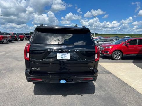 Used 2025 Ford Expedition Max Active AWD/4WD image 6