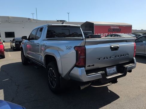 Used 2026 Toyota Tacoma TRD Sport w/ TRD Sport Premium Package AWD/4WD image 7
