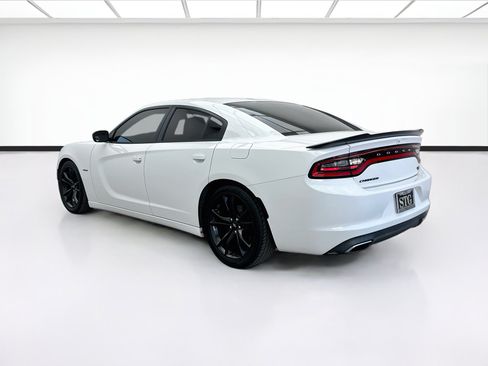 Used 2017 Dodge Charger R/T w/ Navigation & Travel Group RWD image 6