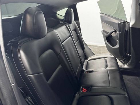 Used 2021 Tesla Model Y Long Range image 49