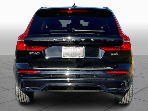 Certified 2023 Volvo XC60 B5 Plus w/ Climate Package image 4