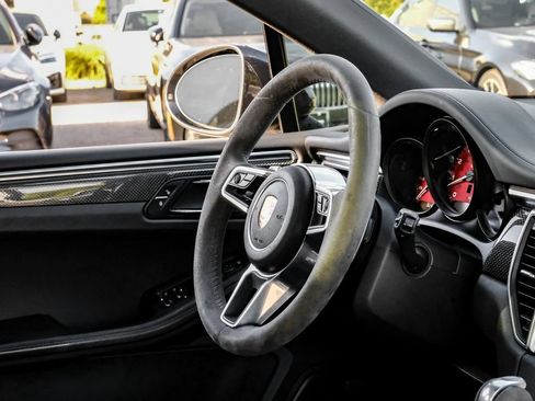 Used 2018 Porsche Macan GTS AWD/4WD image 10