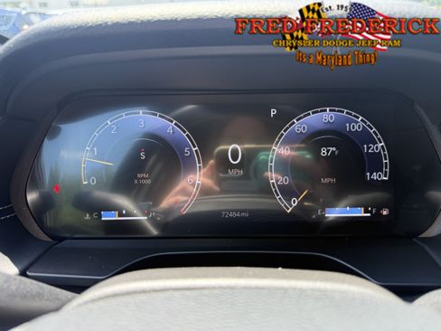 Used 2022 Jeep Grand Cherokee L Laredo AWD/4WD image 11