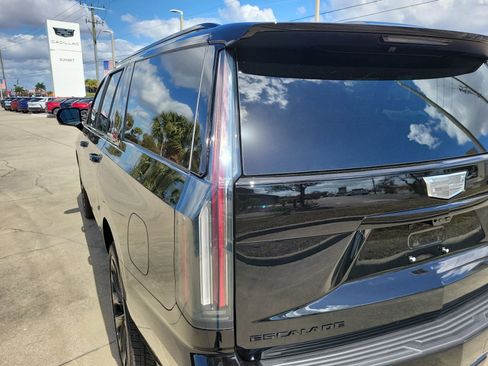 New 2026 Cadillac Escalade ESV Platinum Sport image 10
