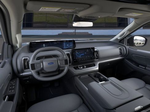 New 2026 Ford Expedition Active RWD image 9