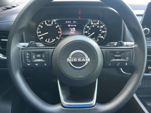 Used 2023 Nissan Rogue SV FWD image 14