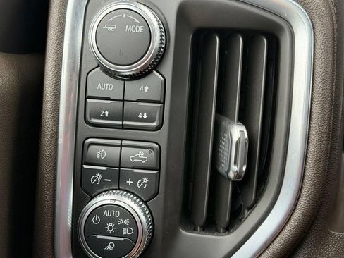 Used 2021 GMC Sierra 1500 Denali w/ Denali Ultimate Package AWD/4WD image 17