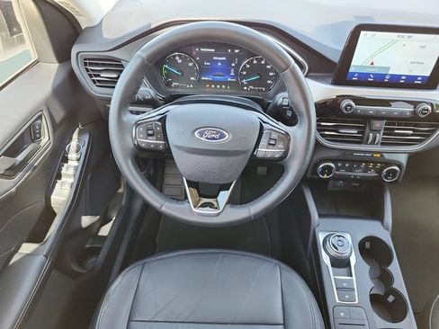 Used 2022 Ford Escape SE w/ SE Sport Appearance Package FWD image 15