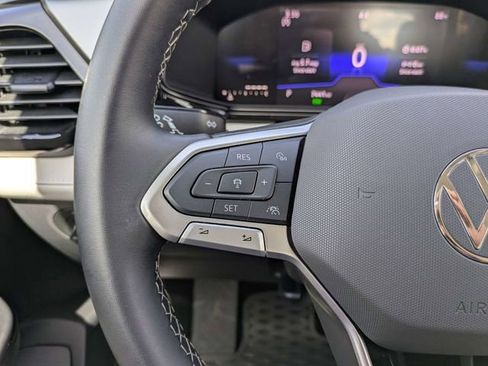 Certified 2025 Volkswagen Taos S FWD image 24