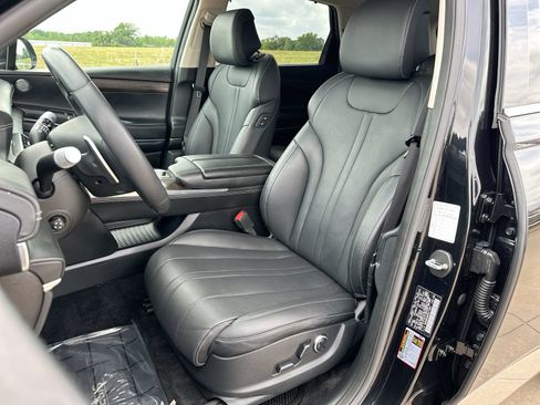 Used 2024 Genesis GV80 2.5T AWD/4WD image 11